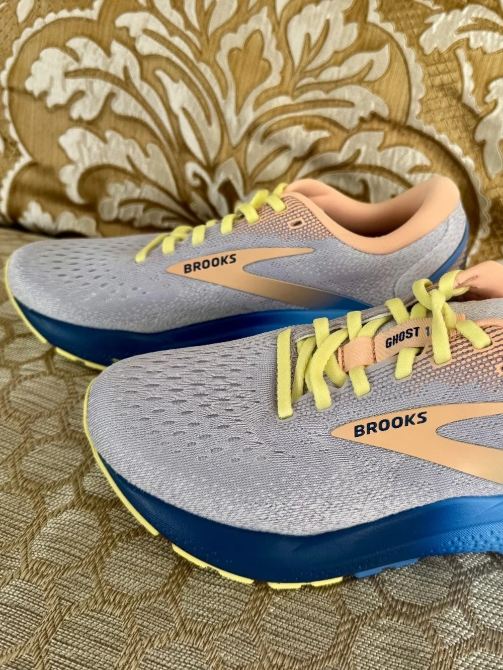 Women's Brooks Ghost 16 Haze/ Blueprint/ Peach - NWT - Size 8.5 B (medium)